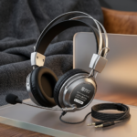 Solic SLR-818mv Wired Headphones with Mic Fine Quality and Light weight